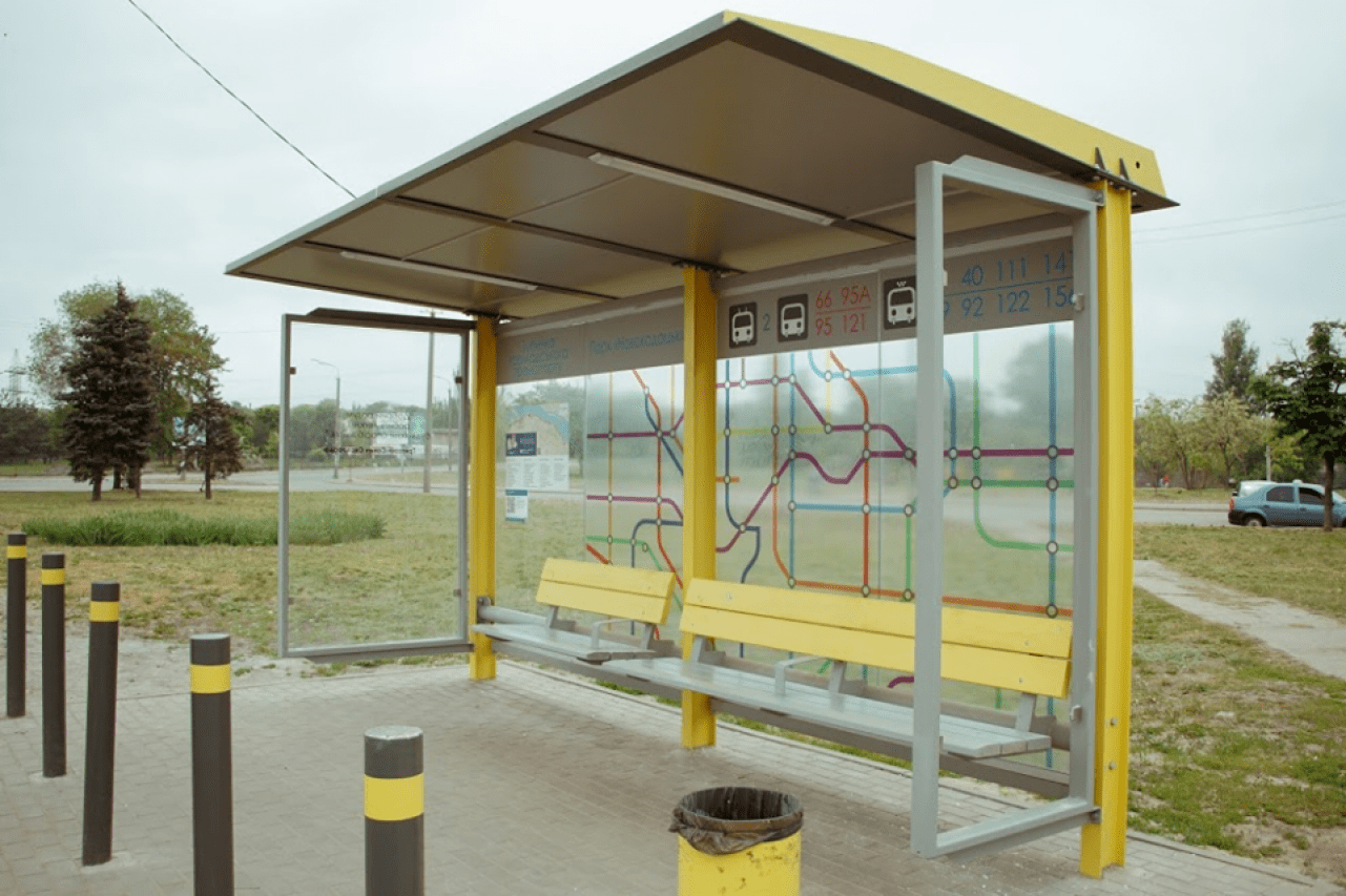 Stops, benches, parking lots and stations
